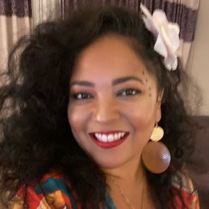 Meet your Posher, Frances